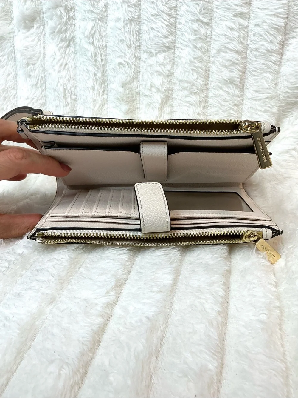 Michael Kors | Jet Set White Saffiano Leather Wristlet Wallet Clutch EUC